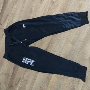 UFC VENUM AUTHENTIC FIGHT NIGHT MEN’S WALKOUT PANTS BLACK Size M NWT